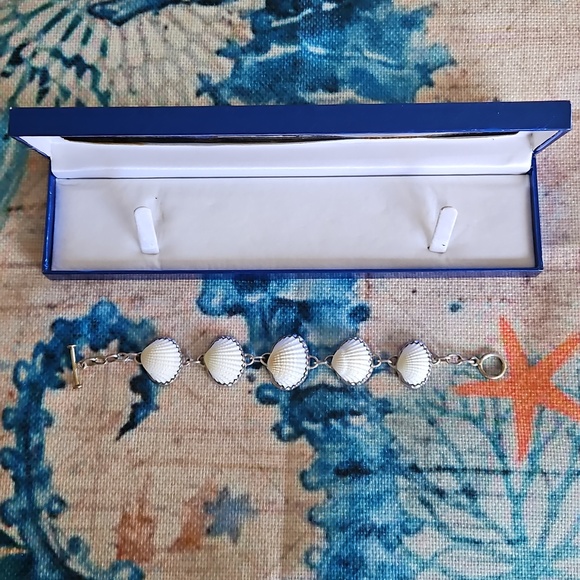 Sterling Silver Shell Bracelet - Picture 7 of 16